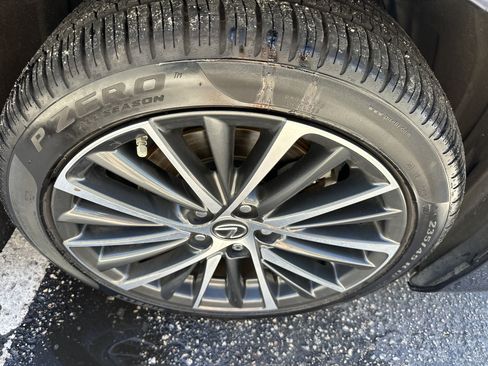 Used 2022 Lexus ES 250 w/ Premium Package AWD/4WD image 3