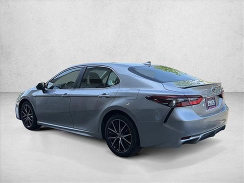 Used 2024 Toyota Camry SE FWD image 7