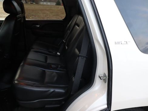 Used 2011 GMC Yukon SLT w/ SLT-2 Equipment Package image 20