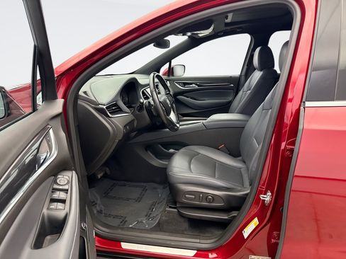 Used 2023 Buick Enclave Essence w/ Experience Buick Package image 10