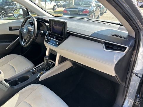 Used 2023 Toyota Corolla Cross LE FWD image 33