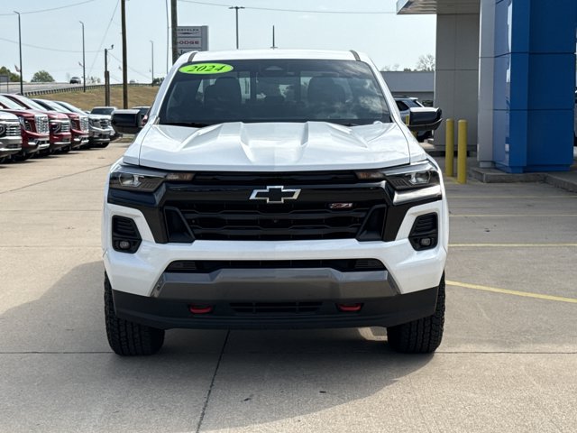 Used 2024 Chevrolet Colorado Z71 w/ Z71 Convenience Package 2 AWD/4WD image 13