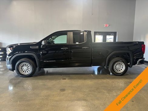 Used 2023 GMC Sierra 1500 Pro w/ Pro Value Package AWD/4WD image 2