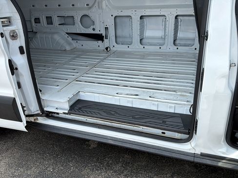 Used 2023 Ford Transit 250 Medium Roof AWD image 11