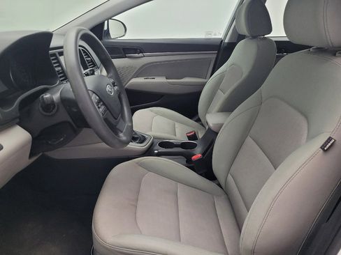 Used 2017 Hyundai Elantra SE image 17