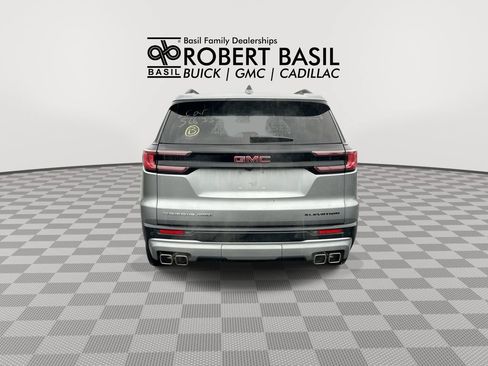 Used 2025 GMC Acadia Elevation w/ Elevation Premium Package AWD/4WD image 7
