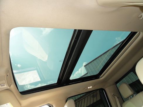 Used 2016 Ford F150 Lariat image 11