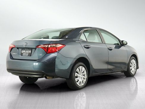 Used 2017 Toyota Corolla LE FWD image 5