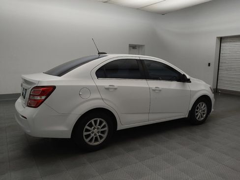 Used 2018 Chevrolet Sonic LT w/ Convenience Package image 10