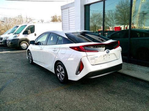 Used 2018 Toyota Prius Prime Advanced image 8