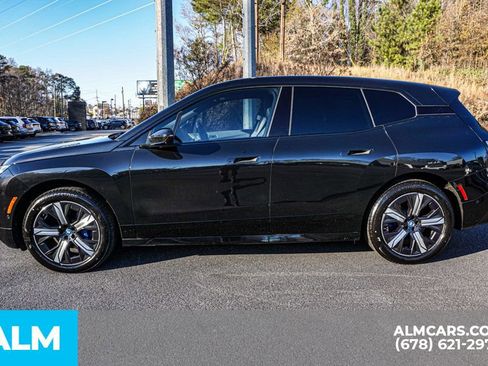 Used 2023 BMW iX xDrive50 w/ Premium Package image 7