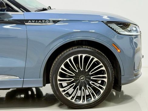 Used 2025 Lincoln Aviator Black Label image 13