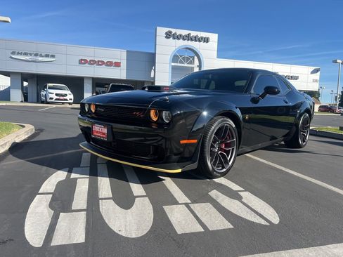 Used 2021 Dodge Challenger R/T Scat Pack image 3