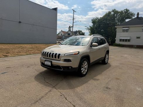 Used 2015 Jeep Cherokee Limited AWD/4WD image 3