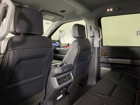 New 2025 Ford F350 Lariat w/ Lariat Ultimate Package image 15