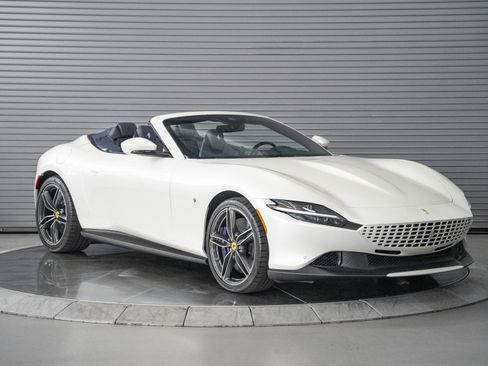 Used 2025 Ferrari Roma Spider image 7