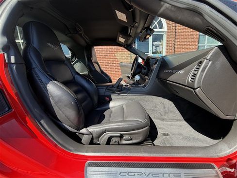 Used 2009 Chevrolet Corvette Coupe w/ Preferred Equipment Group RWD image 18