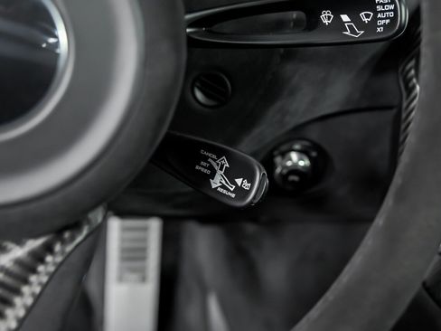 Used 2018 McLaren 720S Performance RWD image 31