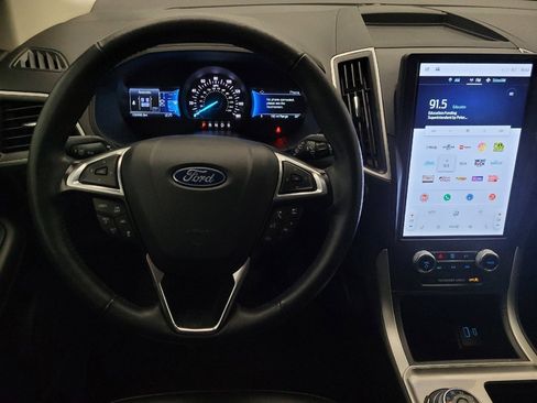 Used 2024 Ford Edge SEL image 22
