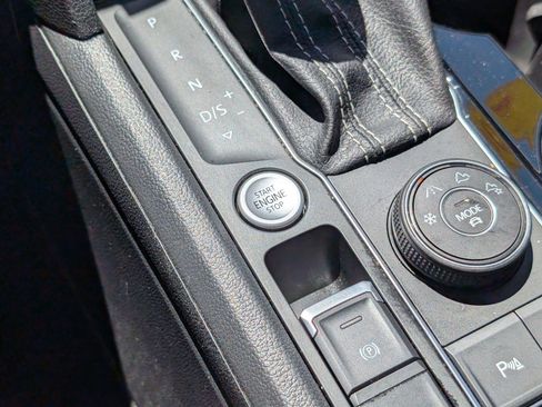 Used 2022 Volkswagen Atlas SE AWD/4WD image 17