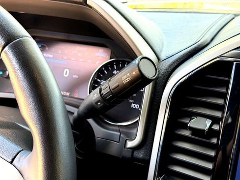 Certified 2022 Ford F250 Lariat w/ Tremor Off-Road Package image 18