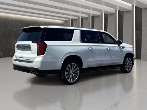 Used 2021 GMC Yukon XL Denali AWD/4WD image 6