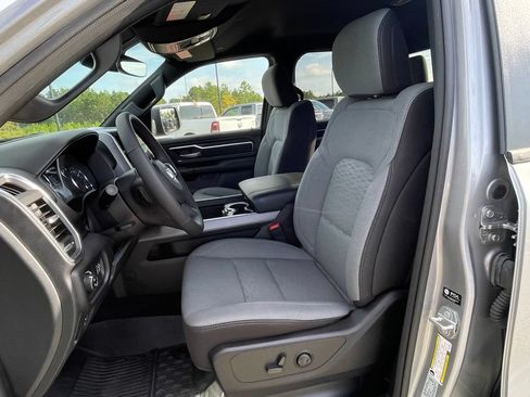 Used 2025 RAM 1500 Big Horn AWD/4WD image 34
