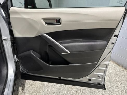 Certified 2024 Toyota Corolla Cross L AWD/4WD image 17