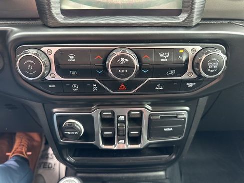 Certified 2022 Jeep Wrangler Unlimited Sport image 17