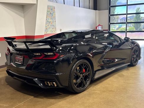 Used 2022 Chevrolet Corvette Stingray Premium Conv w/ Z51 Performance Package RWD image 31