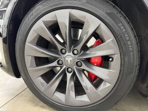 Used 2020 Tesla Model S Performance image 7