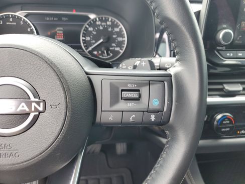 Used 2024 Nissan Pathfinder SV AWD/4WD image 27