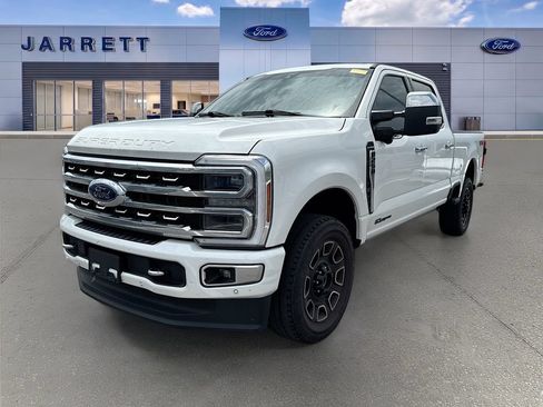 Used 2024 Ford F250 Platinum AWD/4WD image 2