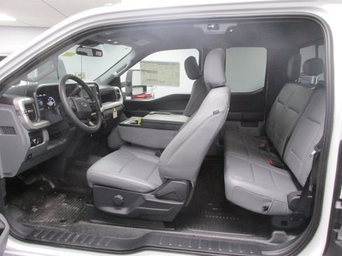 New 2025 Ford F250 XLT w/ Snow Plow Prep Package image 21