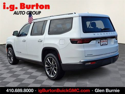 Used 2022 Jeep Wagoneer Series III w/ Premium Group I image 4