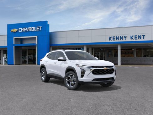 New 2026 Chevrolet Trax LT w/ Driver Confidence Package FWD image 1