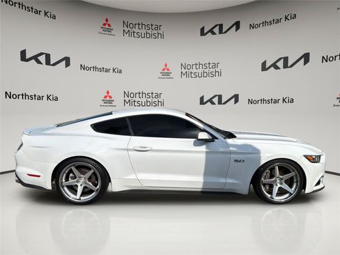 Used 2016 Ford Mustang GT Premium w/ Equipment Group 401A RWD image 9