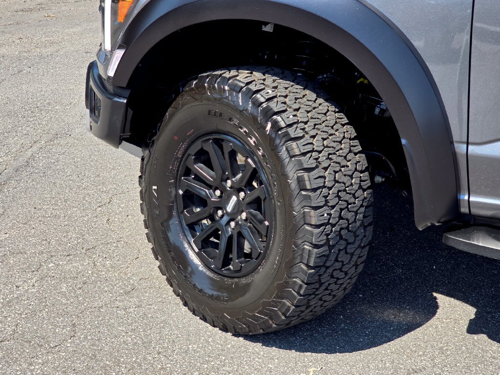 Used 2025 Ford F150 Raptor AWD/4WD image 26