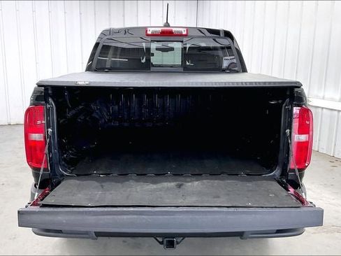 Used 2017 Chevrolet Colorado Z71 AWD/4WD image 34