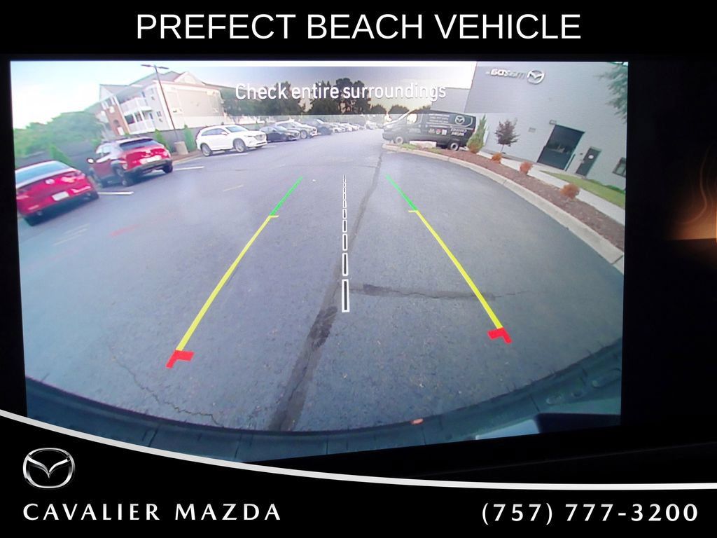 Used 2025 Jeep Wrangler Unlimited Sahara AWD/4WD image 27