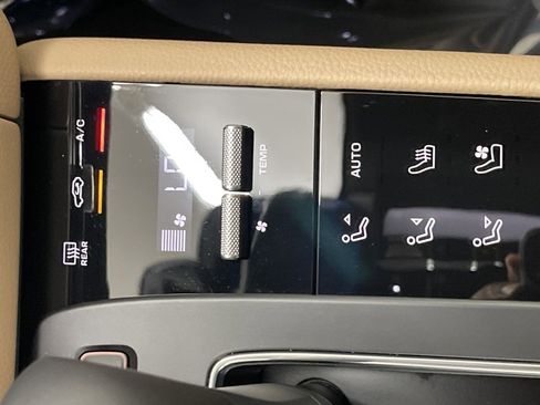 New 2025 Porsche Macan Turbo image 28