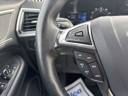 Used 2024 Ford Edge SEL image 15