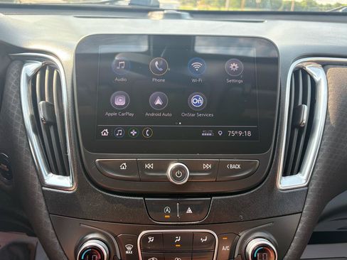 Used 2020 Chevrolet Malibu LT FWD image 14