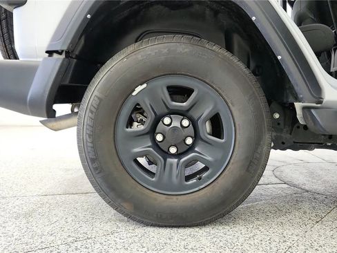 Used 2022 Jeep Wrangler Unlimited Sport AWD/4WD image 13
