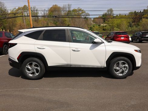 Certified 2022 Hyundai Tucson SEL w/ Cargo Package AWD/4WD image 8