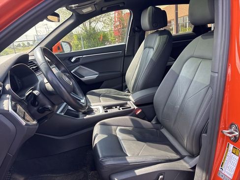 Used 2021 Audi Q3 2.0T Premium w/ Convenience Package AWD/4WD image 9