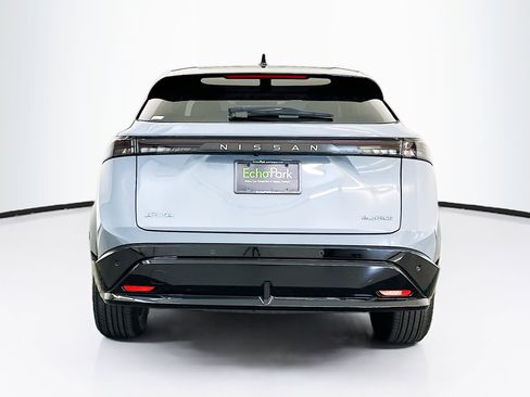 Used 2025 Nissan Ariya AWD image 7
