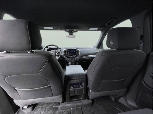 Used 2022 Chevrolet Traverse LT image 18