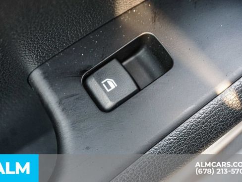 Used 2025 Kia Soul LX w/ LX Technology Package FWD image 48