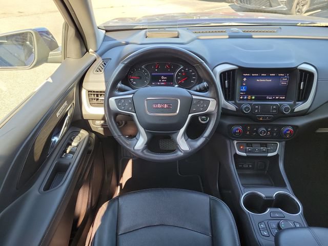 Used 2022 GMC Terrain SLT w/ Tech Package FWD image 8